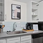 Abode Houston - Norfolk